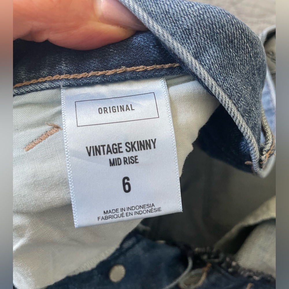 Express Button-fly Jeans - Picture 5 of 5